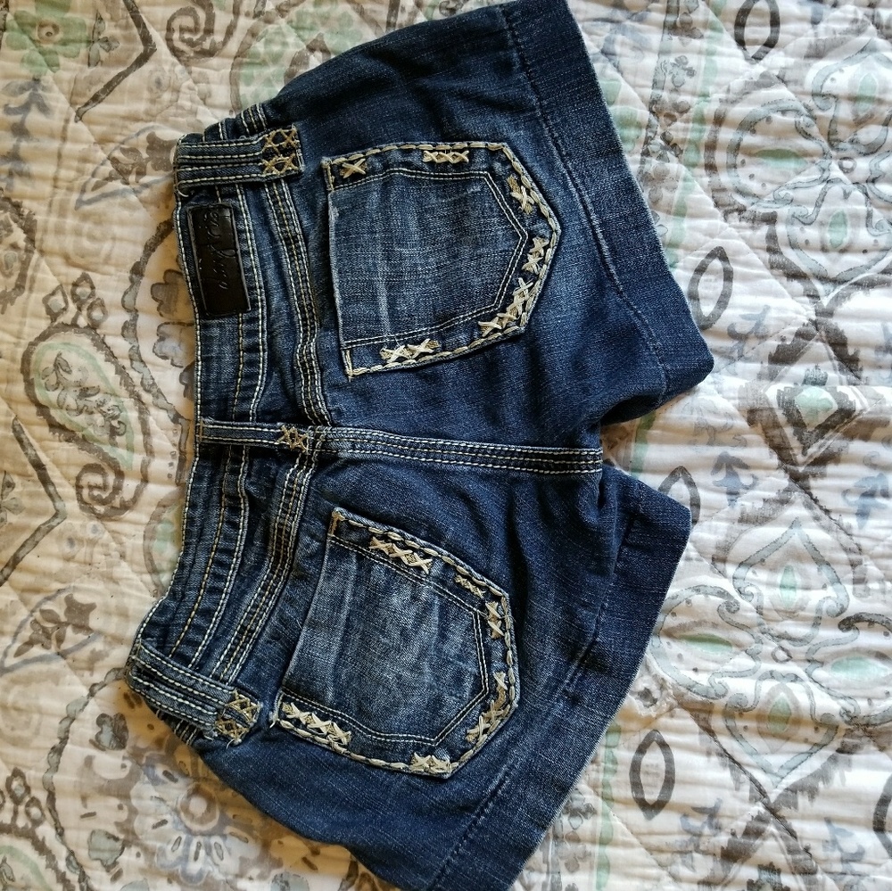 Short shorts
